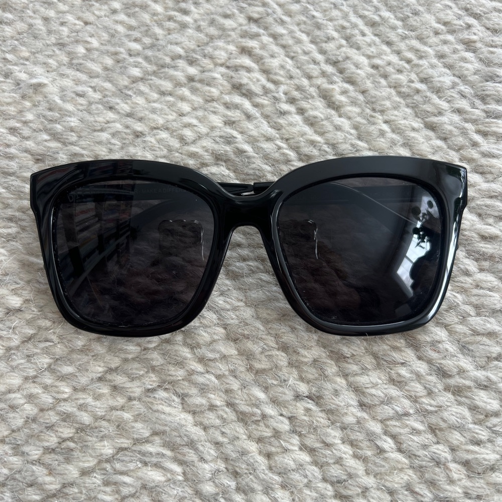 Big Classic Black Sunglasses